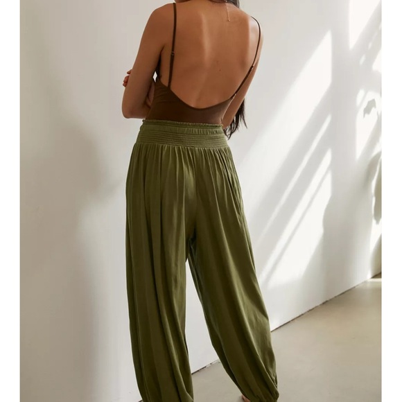 Urban Outfitters Out from Under Tyler Balloon Pant - Picture 2 of 8